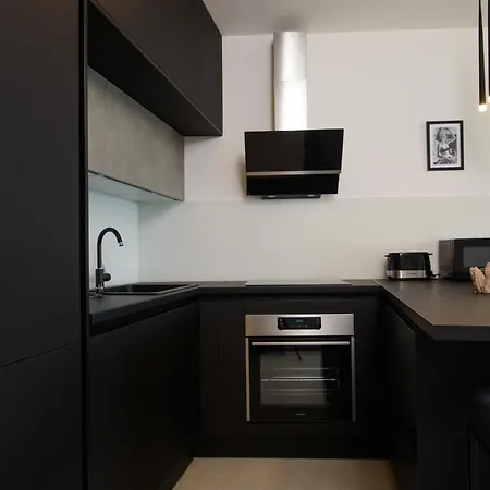 Ero On The Apartman *