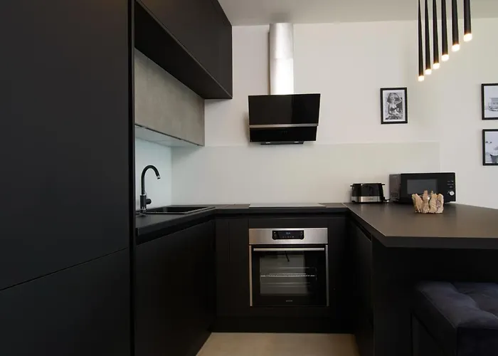 Ero On The Apartman *